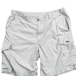 Columbia Mens Omni Shade Sun Protection Cargo Shorts Size 40 Beige Outdoor